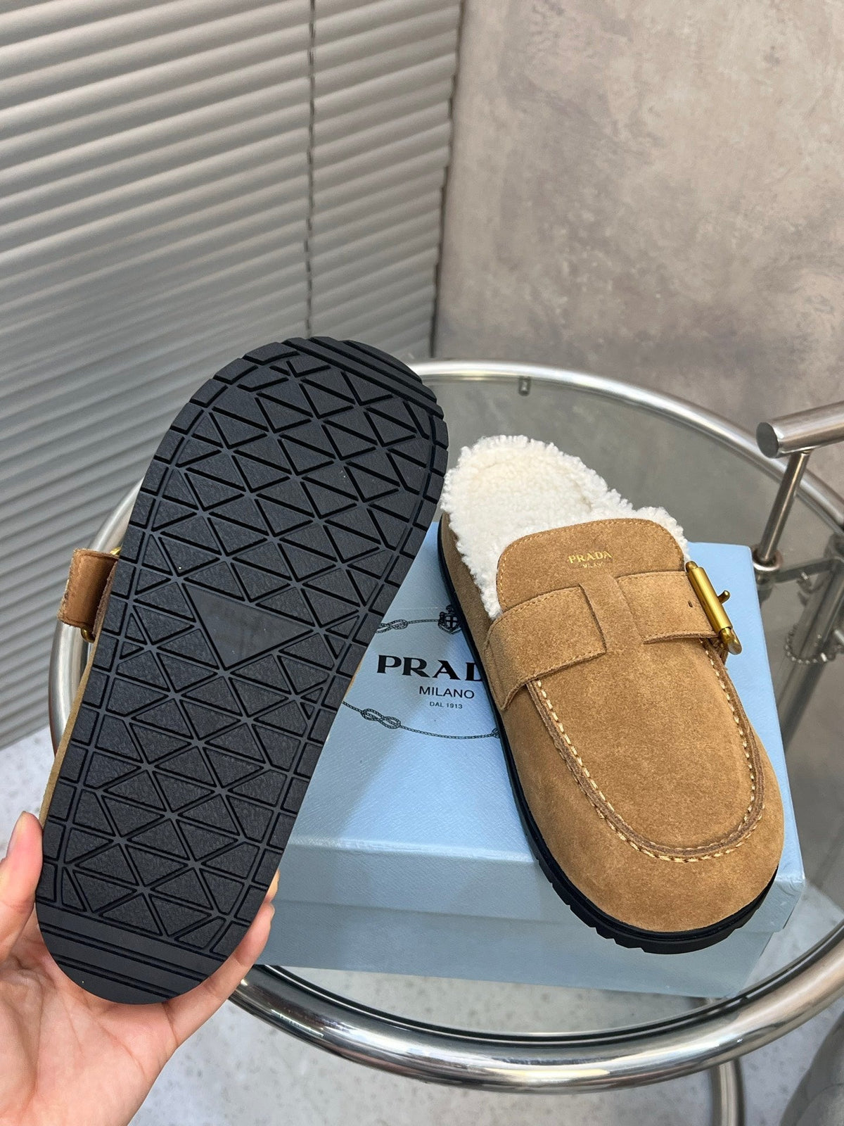 Prada 26s Mules Brown Suede Shearing 952902