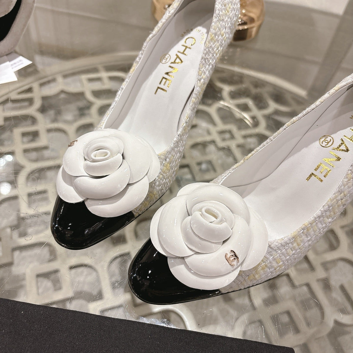 CC 26s High Heels Pump 85 White Black Wool Fabric 627018