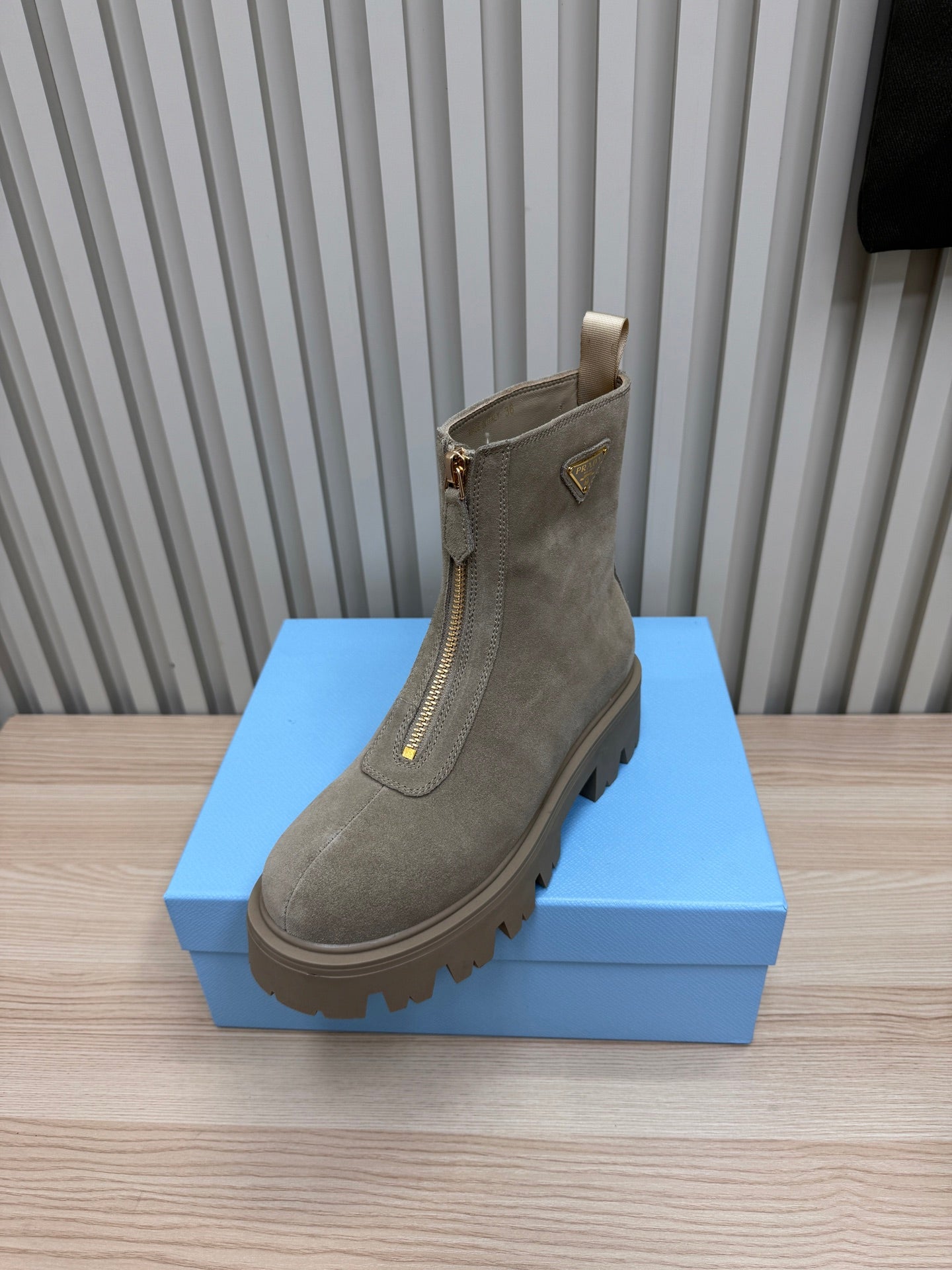 PRA Martin boots taupe beige sheepskin 443646