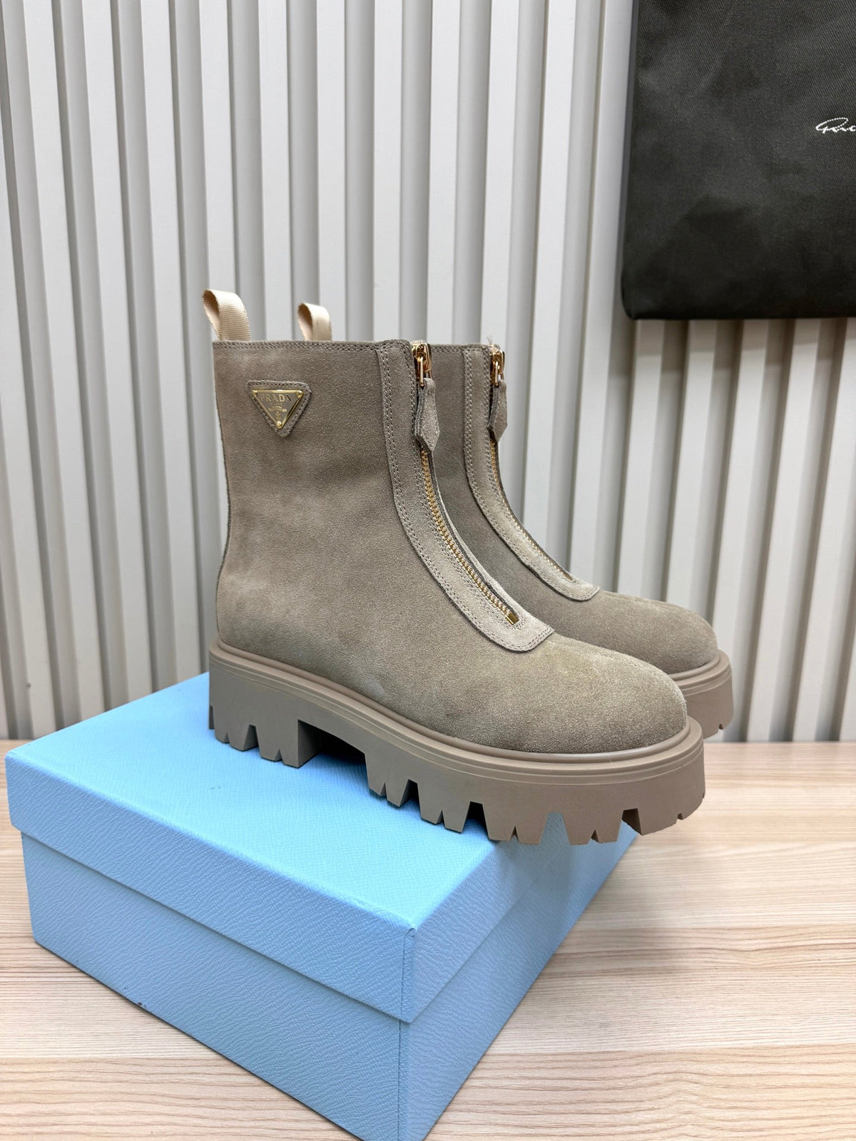 PRA Martin boots taupe beige sheepskin 443646