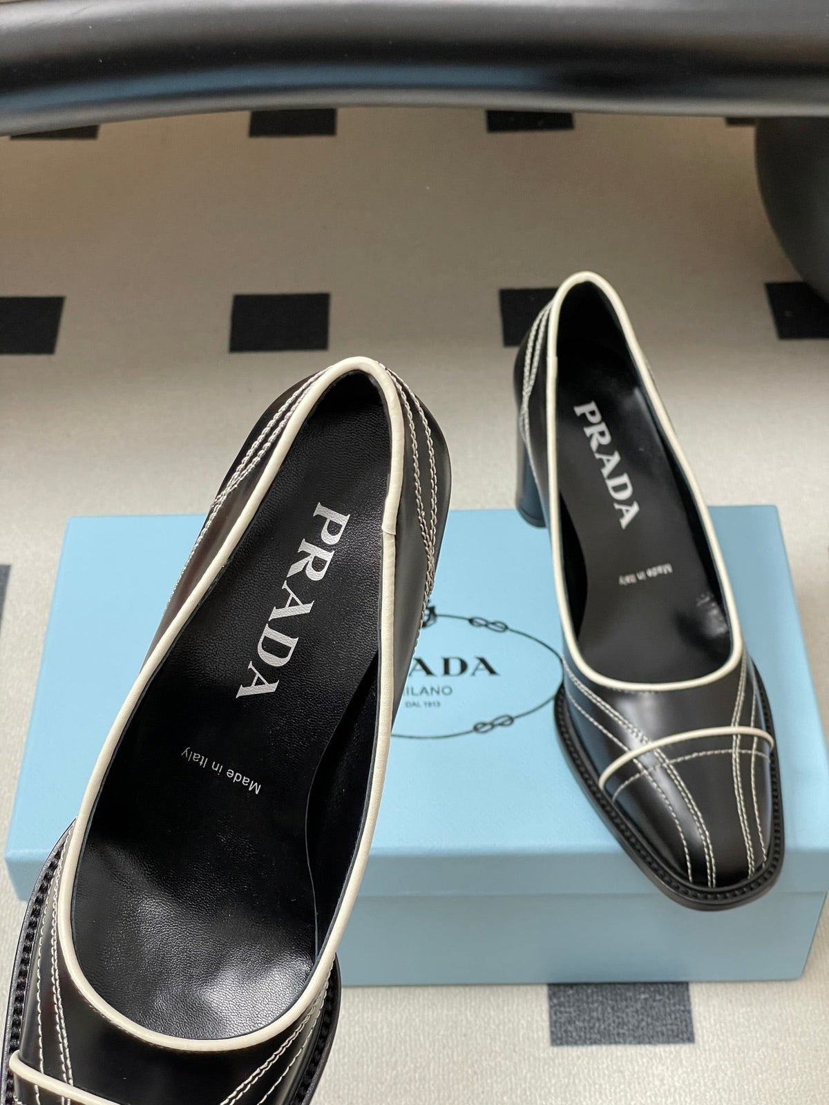 PRA 26SS Pump 70 Black White Cowhide 593843