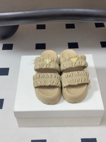 Prada 26s Flatform Slides Beige Matelassé Leather 834768