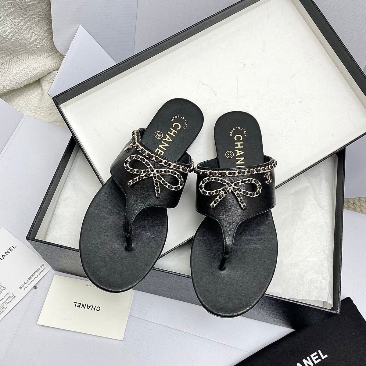 CC 26s Thong Sandals Black Sheepskin 645322