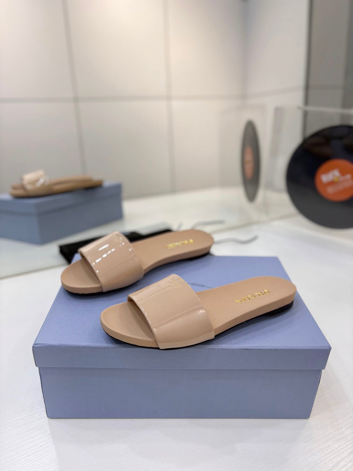Prada Slides Beige Patent Leather 834595