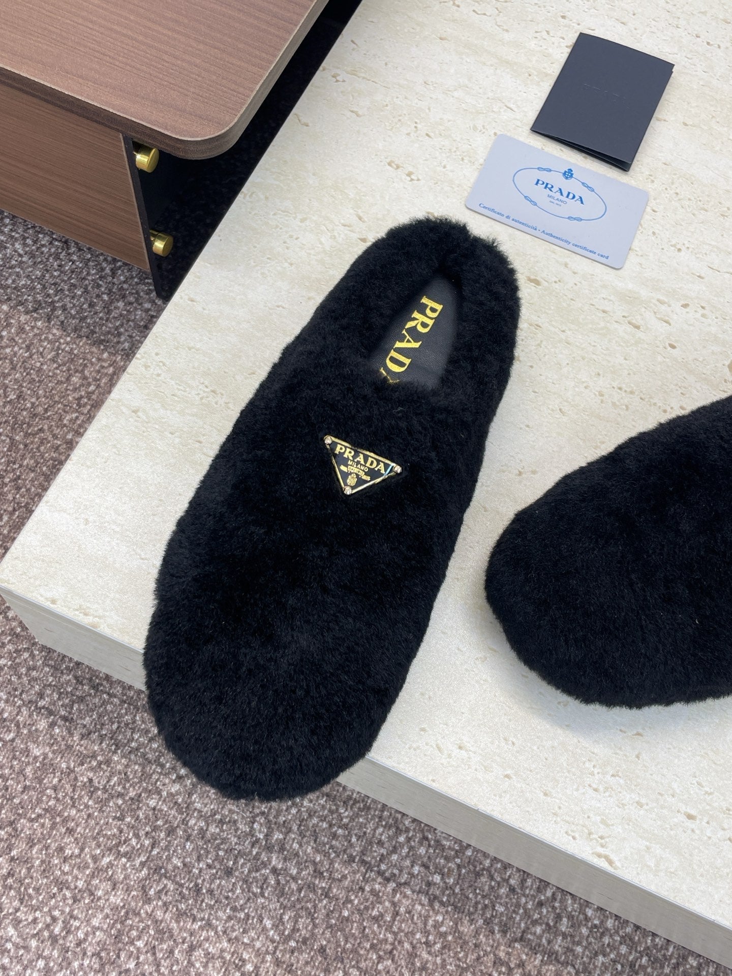 Prada 25s Slide Black Shearing 551884