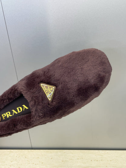 Prada 25s Slide Burgundy Shearing 551885