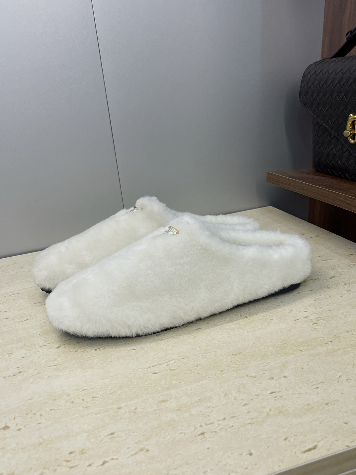 Prada 25s Slide White Shearing 551887