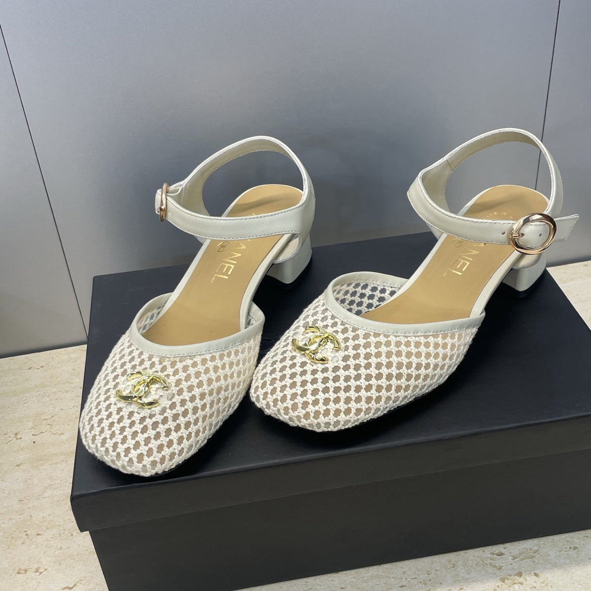 CC 26 Slingback Pump 45mm White Beige Mesh Sheepskin 607482