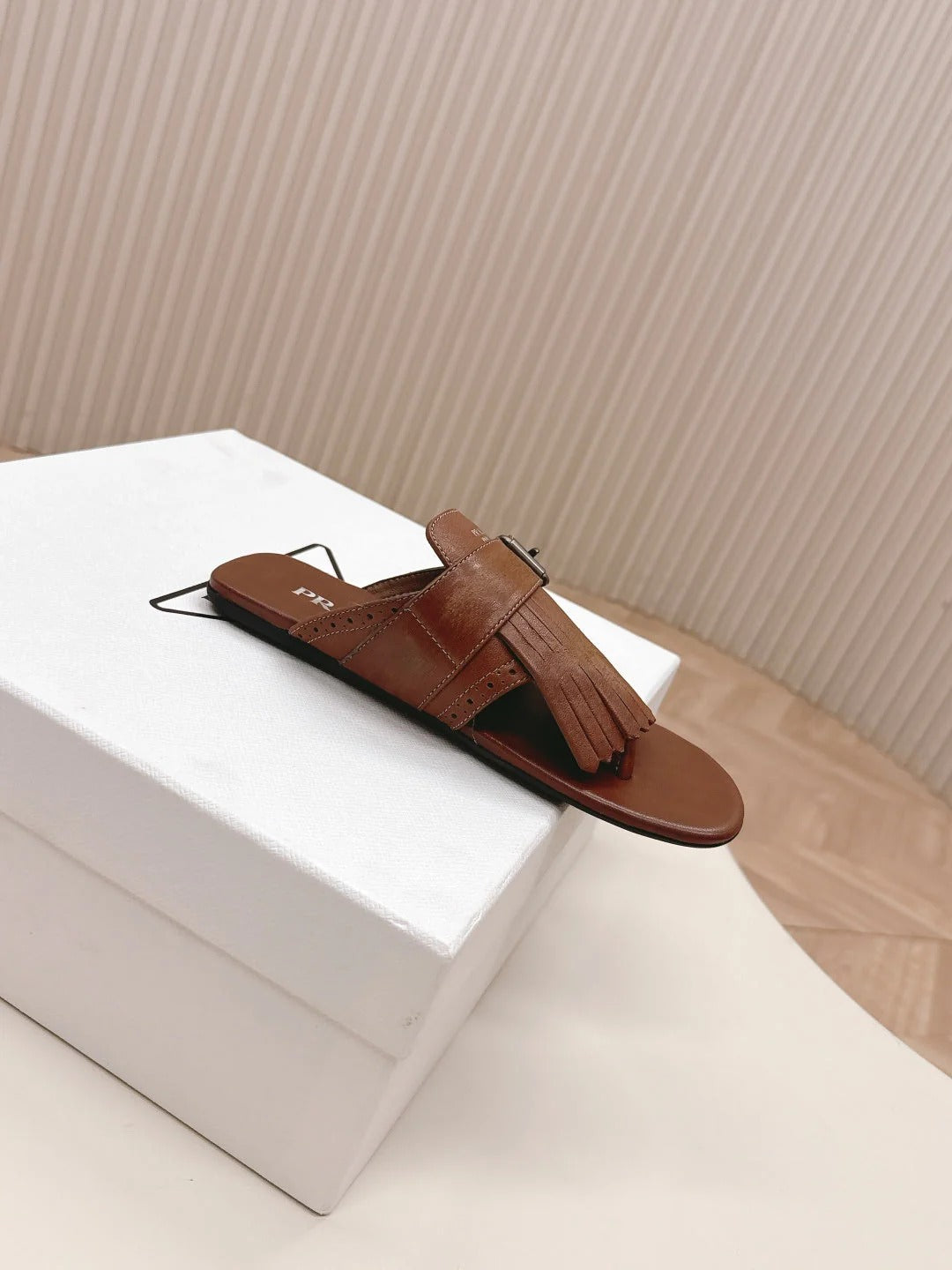 PRA 26S Thong Sandals Brown Calfskin 600598