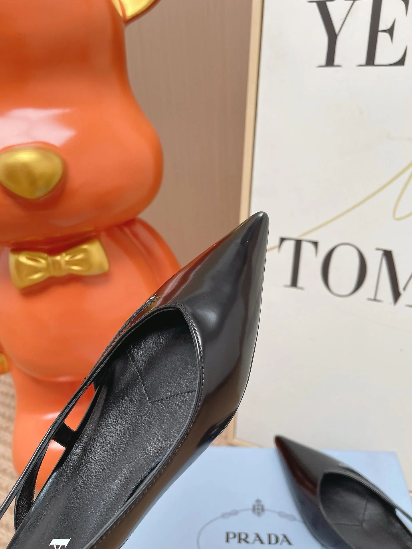 Prada 2026 Slingback Pumps Glossy Leather 854638
