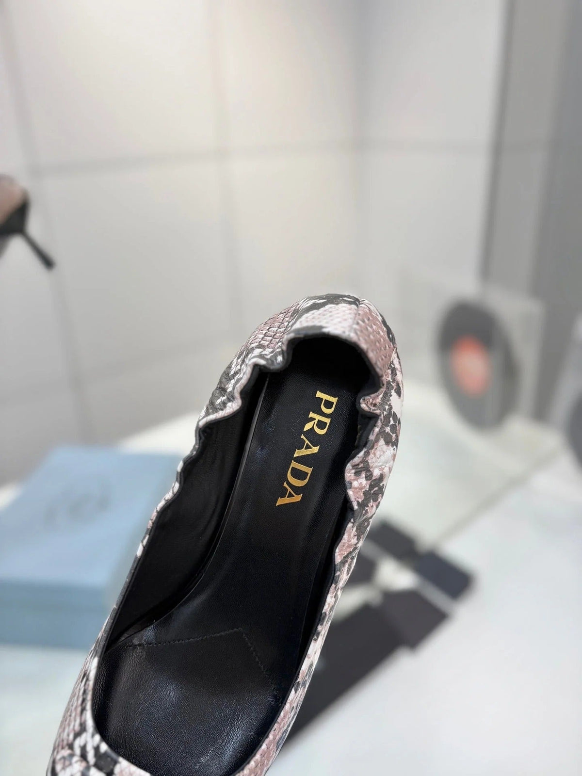 PRA 26S Pointed Toe High Heels 55 Black Light Pink Snakeskin 627132