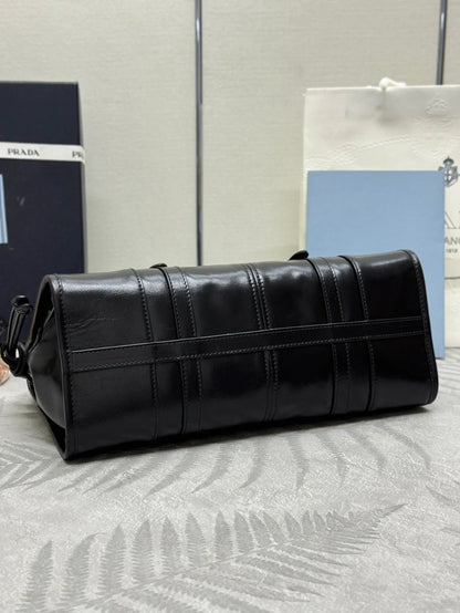 Prada 2026 Shoulder Bag 31cm Black Leather 345568