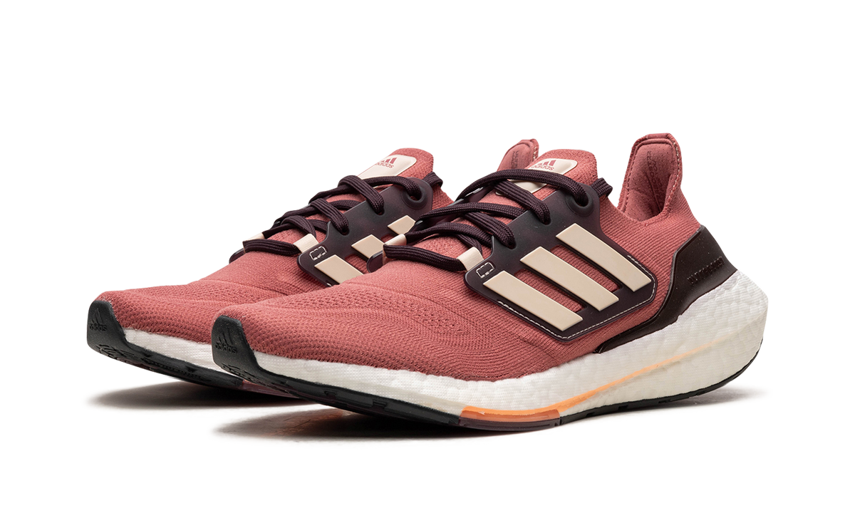ULTRABOOST 22 WMNS "Wonder Red Bliss Orange" GX6670