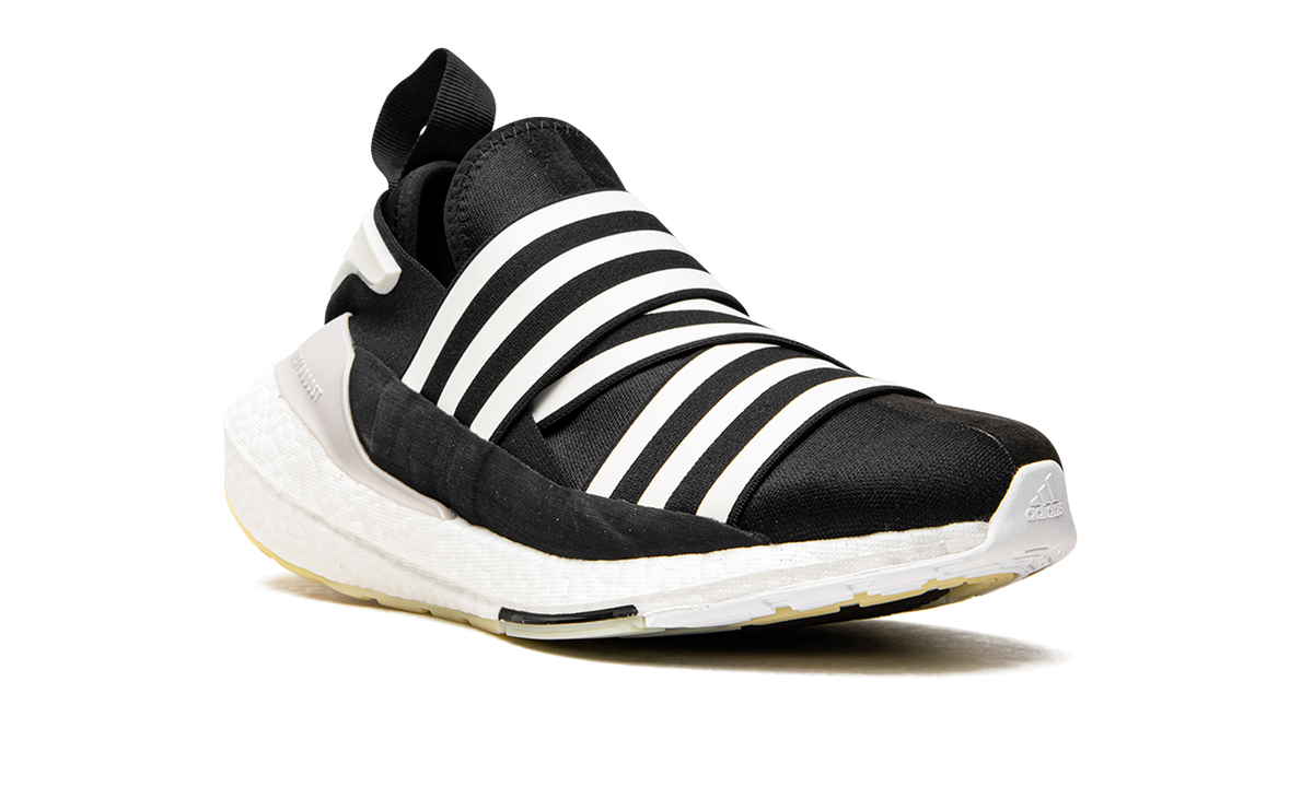 Y-3 Ultraboost 22 "Chalk Pearl" GX1079