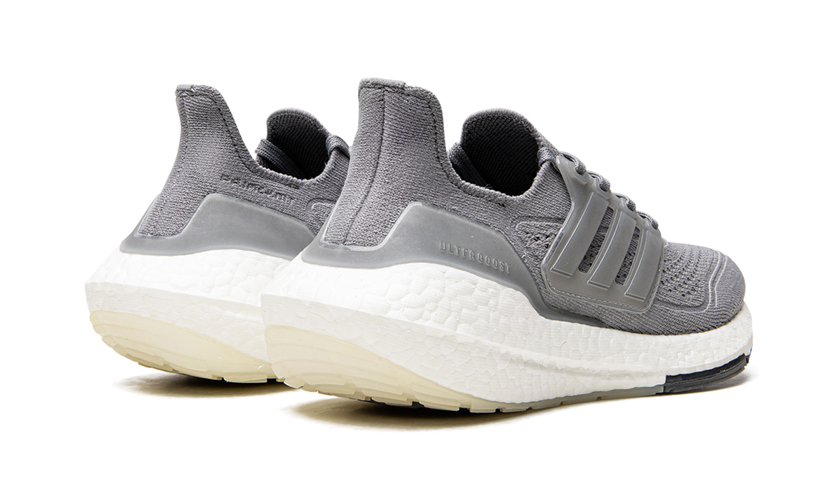ULTRABOOST 21 WMNS "Grey" FY0404