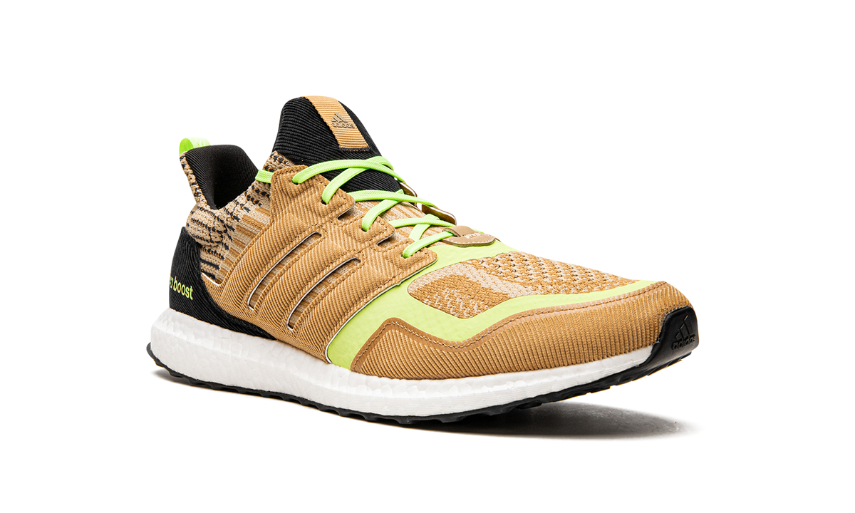 Ultraboost 5.0 DNA "Mesa Signal Green" GX5255