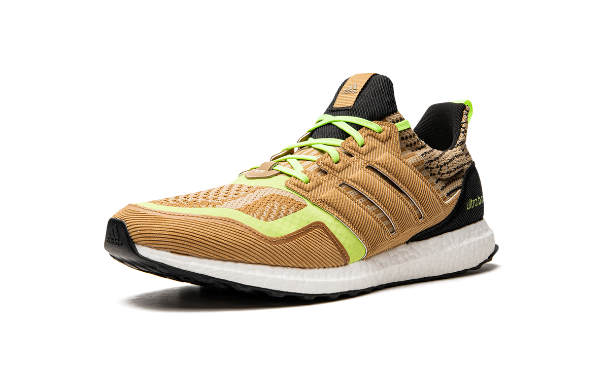 Ultraboost 5.0 DNA "Mesa Signal Green" GX5255