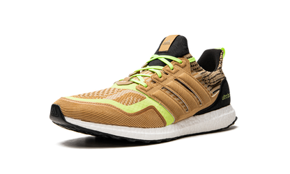 Ultraboost 5.0 DNA "Mesa Signal Green" GX5255