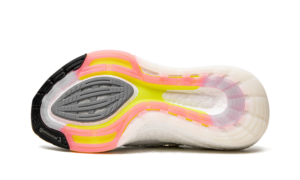 ULTRABOOST 21 WMNS "Solar Yellow" FY0401