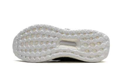 Parley x UltraBoost 4.0 "Carbon" CP8778