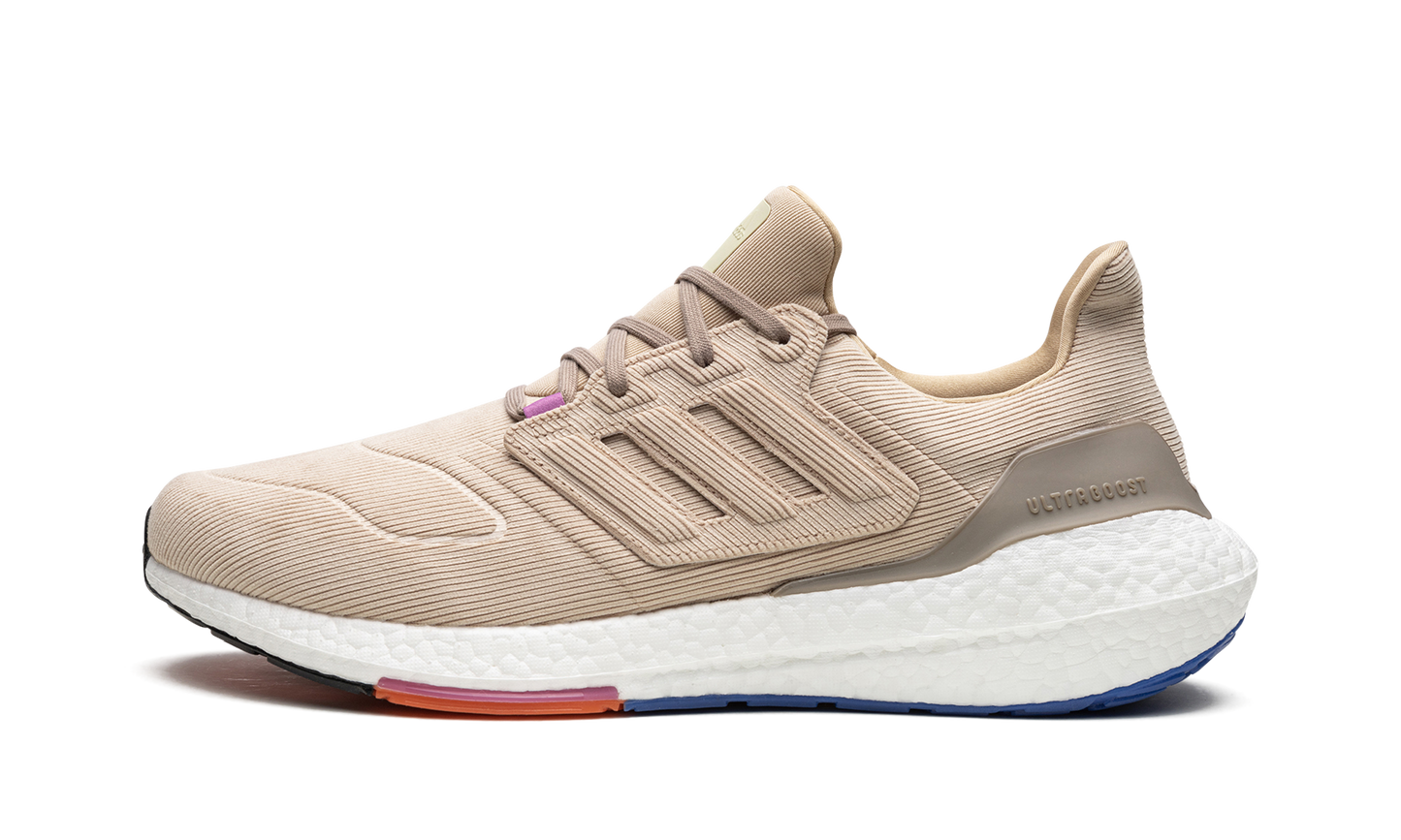 Ultraboost 22 "Magic Beige" GX9178