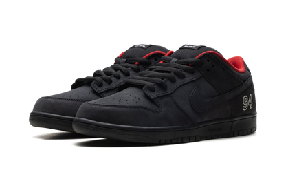 SB Dunk Low "Supreme - Black" HQ8487 001
