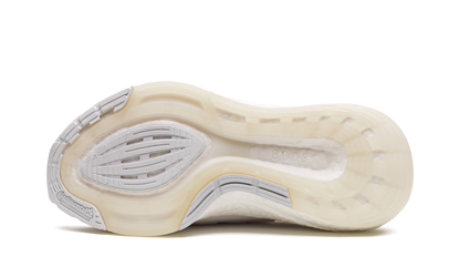 ULTRABOOST 22 WMNS "Triple White" GX5590