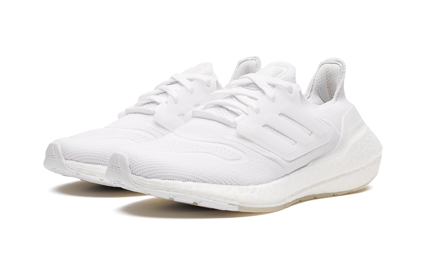 ULTRABOOST 22 WMNS "Triple White" GX5590