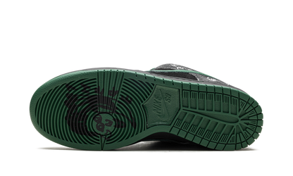 SB Dunk Low "There Skateboards" HF7743 001