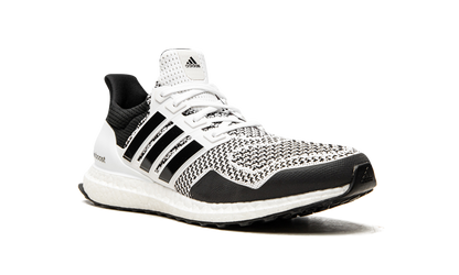 UltraBoost 1.0 DNA "Cookies And Cream" H68156