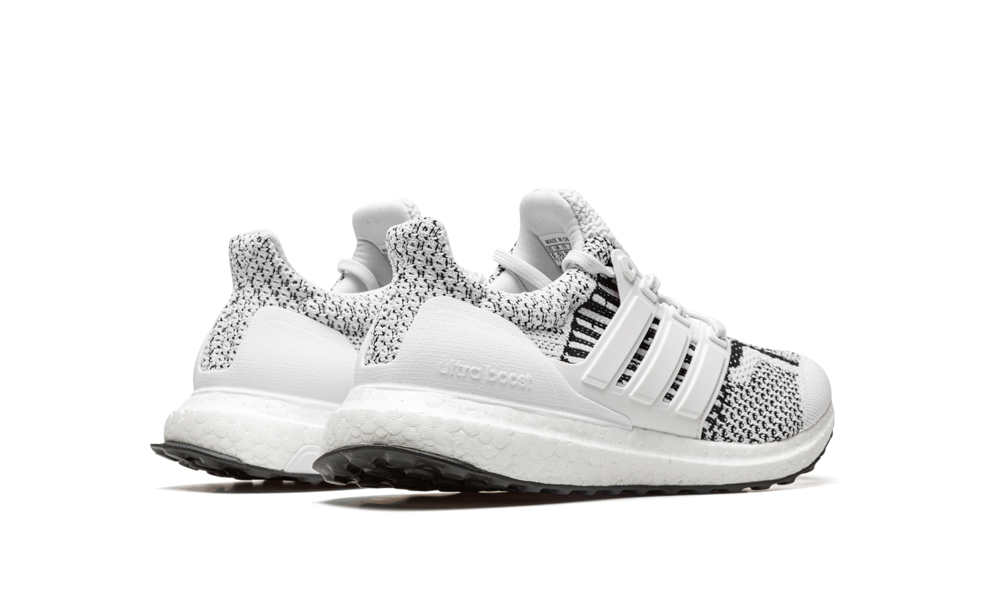 Ultraboost 5.0 DNA GS "White Black" GX2562