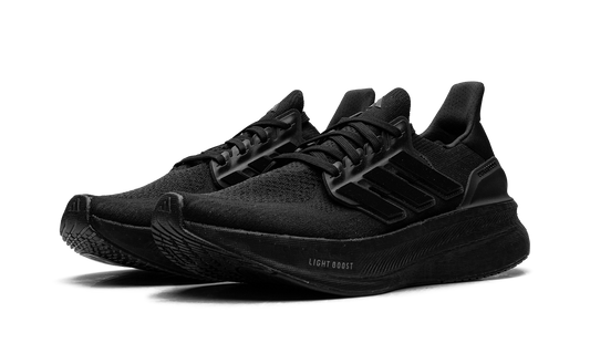 Ultraboost 5 WMNS "TRIPLE BLACK" ID8847